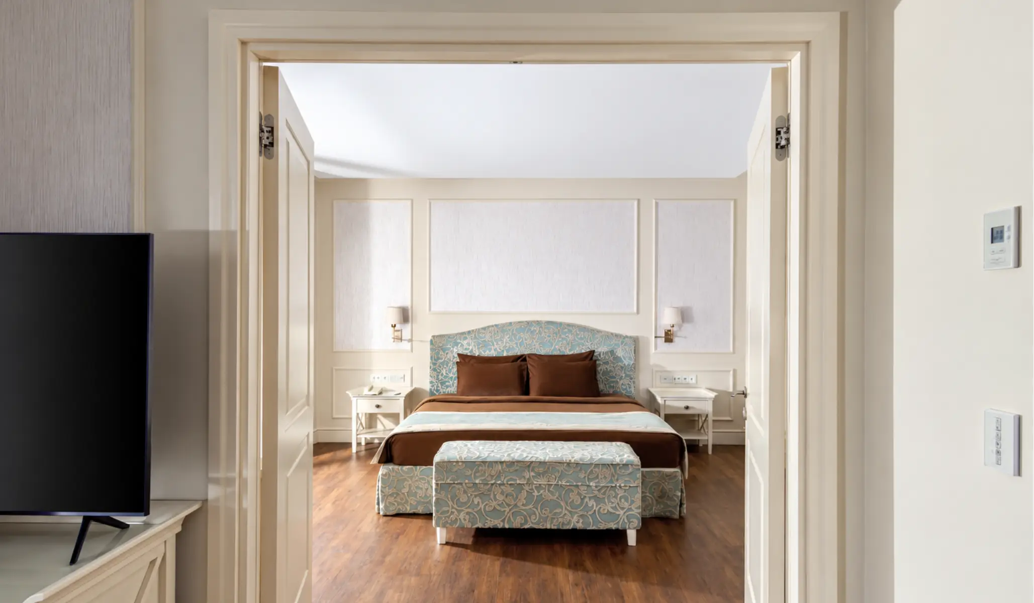 Executive Suite [2]
